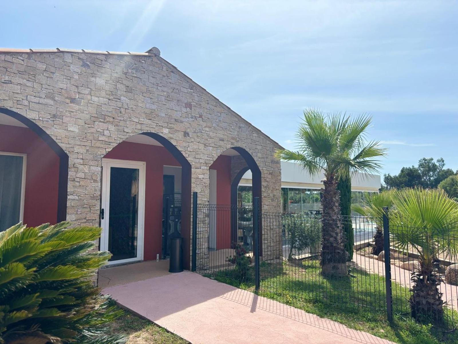 Residence Hoteliere Les Hameaux De Saint Cyprien 25 M2 Lecci Exterior photo